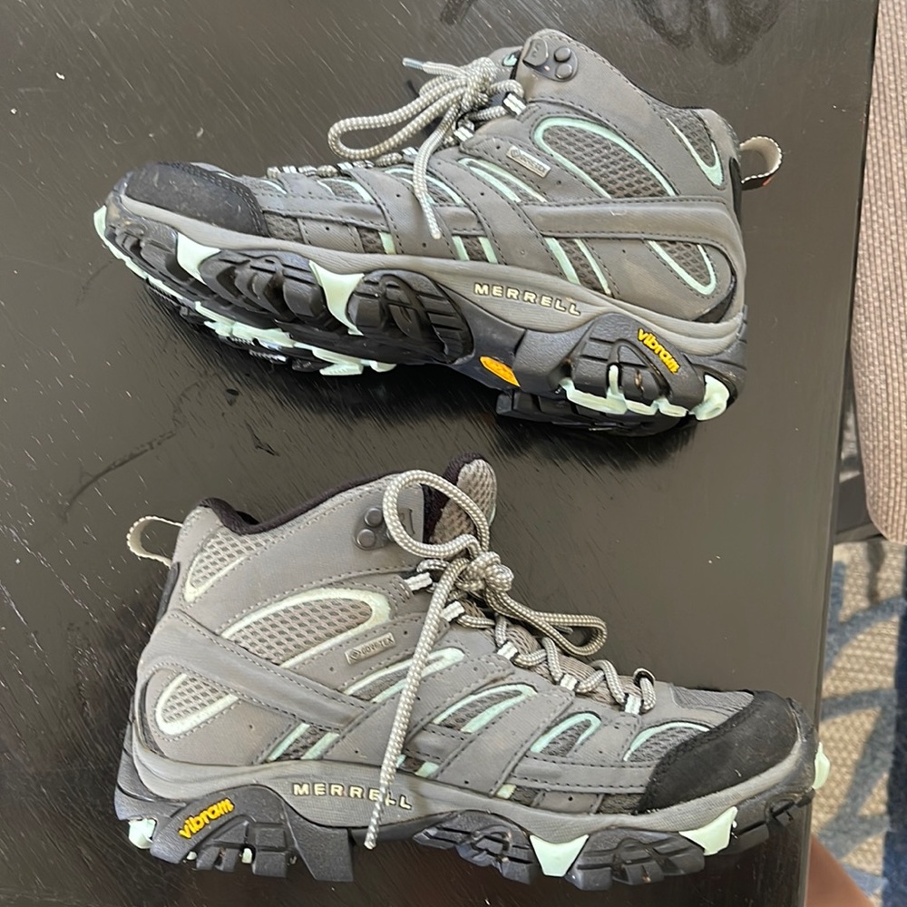 Merrell Moab 2 Hiking Shoes